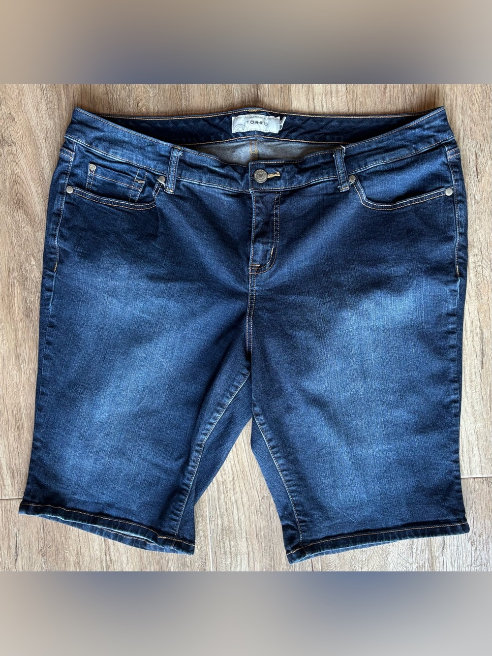 Torrid Women’s Dark Wash Denim Bermuda Shorts - Dark Blue SZ 20